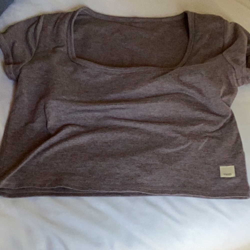 Pewter sawyer Vuori crop top